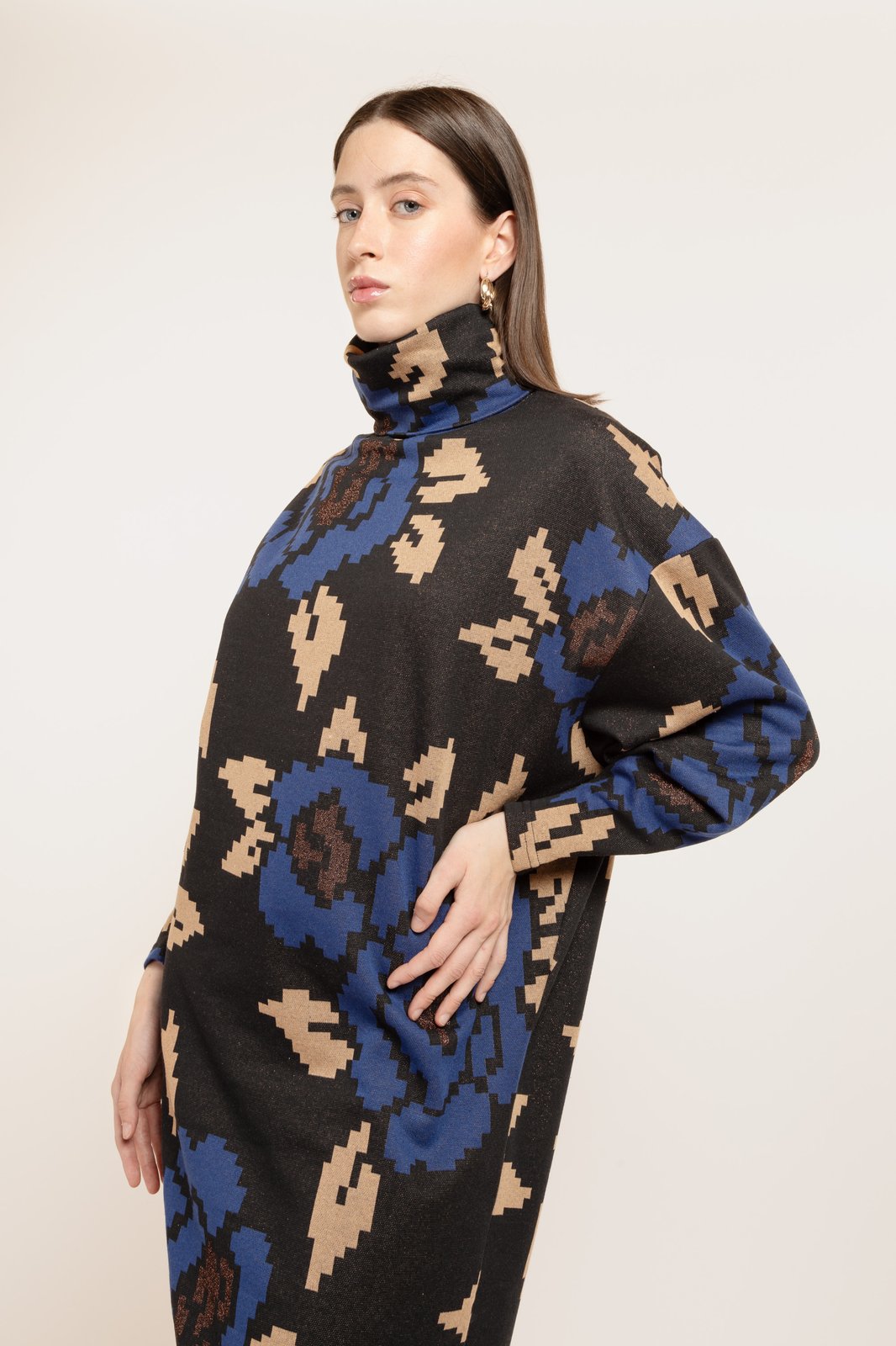 ABITO AVIGNON MAXI ROSA NERO €186 - 50%