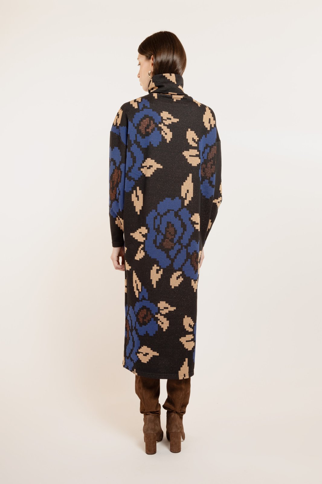 ABITO AVIGNON MAXI ROSA NERO €186 - 50%