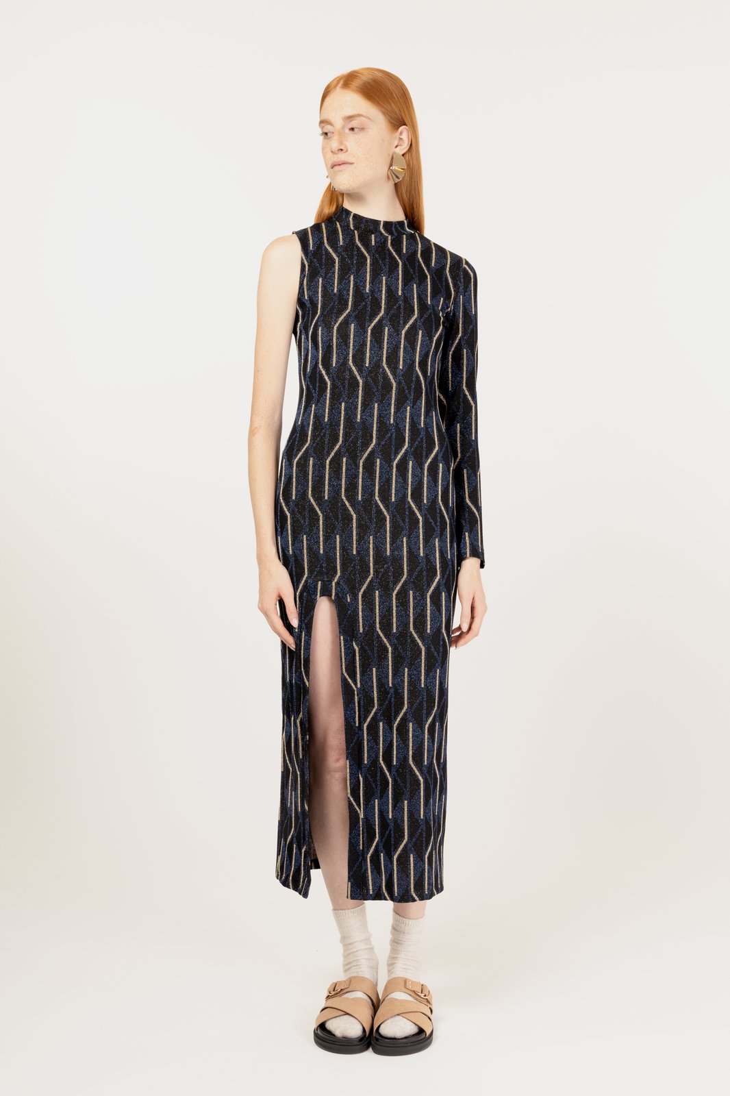 ABITO AMPARO ARROW NERO €199 -50%