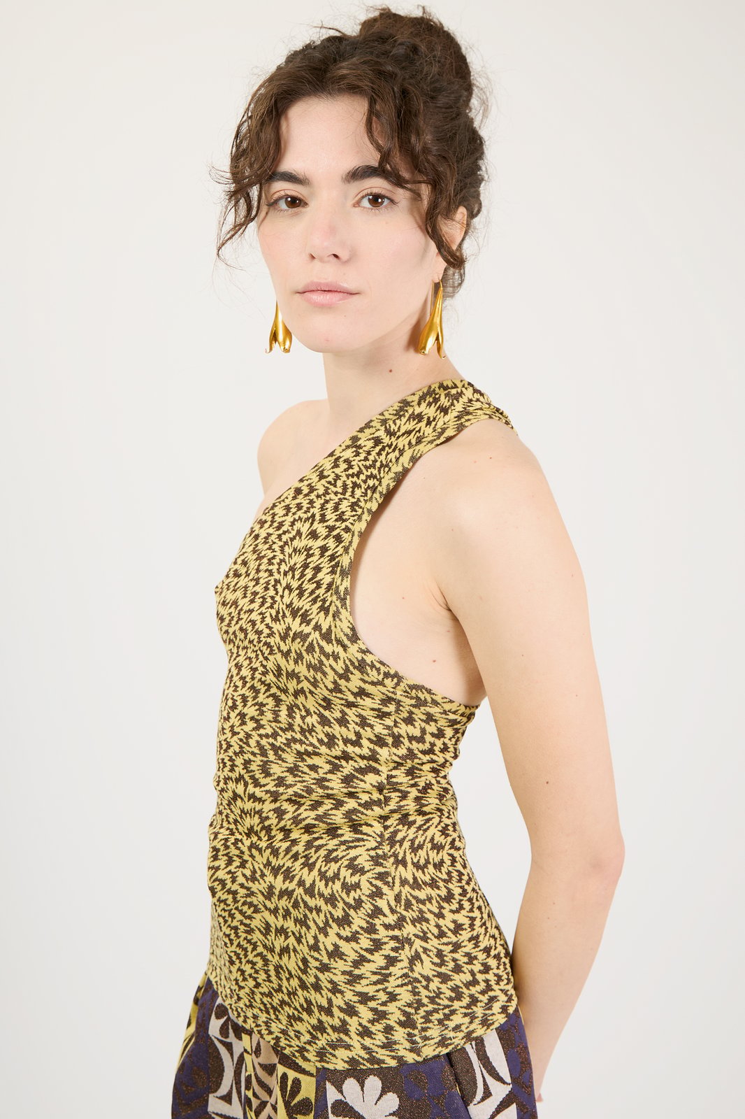TOP MIRIAM FIAMMA GIALLO